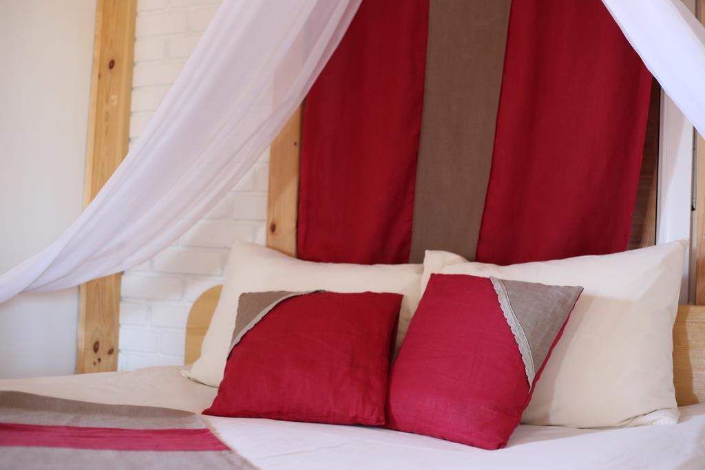 Maison Blanche Ecohousе Митниця Екстер'єр фото